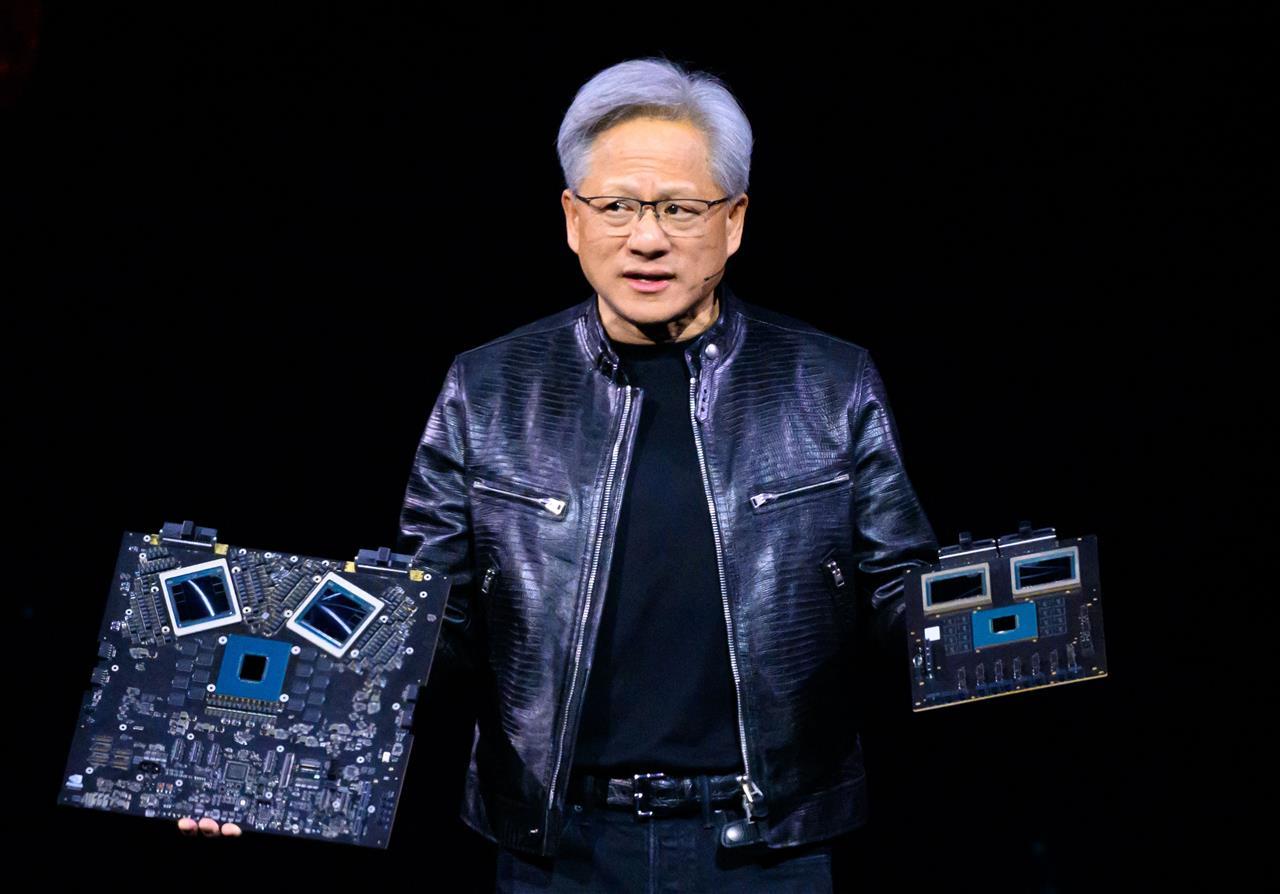 黄仁勋：全球半数AI精英来自中国，任何封锁都无法阻挡其发展